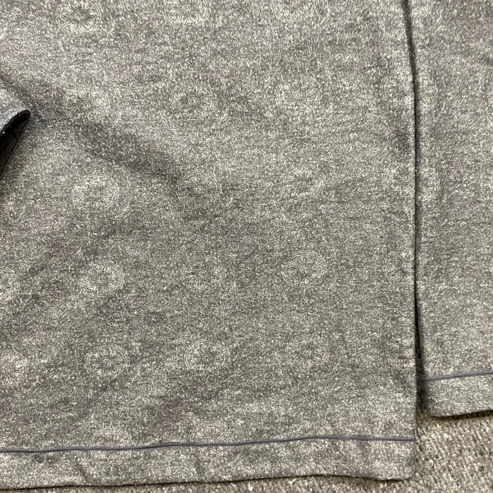 Age of Wisdom Reversible Quarter Zip Sz M Mens Gray Medallion Mock Neck Pullover